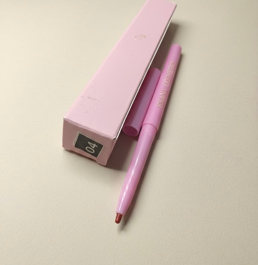 EC Lip Liner “Heartline”